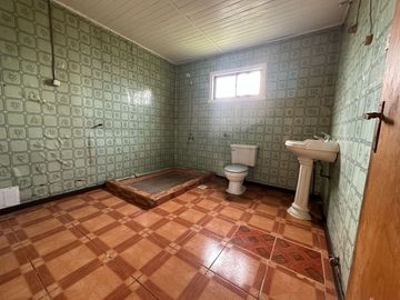 Se Vende Amplia Propiedad Habitacional / Comercial  en Avenida principal de Paillaco, Región de Los Ríos.