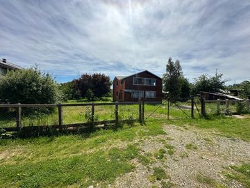 Se Vende Amplia Propiedad Habitacional / Comercial  en Avenida principal de Paillaco, Región de Los Ríos.