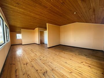 Se Vende Amplia Propiedad Habitacional / Comercial  en Avenida principal de Paillaco, Región de Los Ríos.