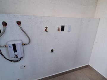 VENTA SUITE LA PRIMAVERA SECTOR CUMBAYA