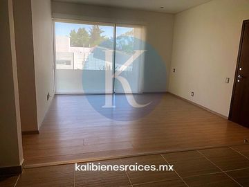 Departamento en PB con jardín privado de 65 m2 en conjunto con amenidades.