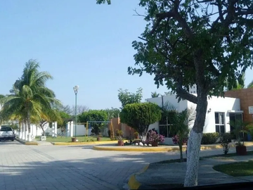 CASA EN VENTA EN FRACCIONAMIENTO VILLA MARINA EN CIUDAD DEL CARMEN