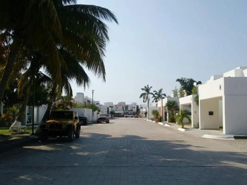 CASA EN VENTA EN FRACCIONAMIENTO VILLA MARINA EN CIUDAD DEL CARMEN