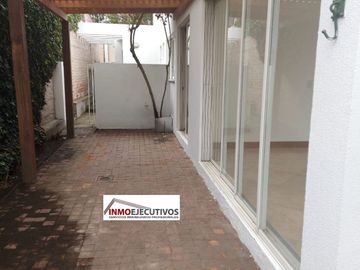 Espectacular Casa de Venta, doble seguridad en conjunto de 4 casas. LA VIÑA-TUMBACO