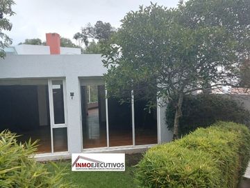 Espectacular Casa de Venta, doble seguridad en conjunto de 4 casas. LA VIÑA-TUMBACO