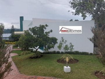 Espectacular Casa de Venta, doble seguridad en conjunto de 4 casas. LA VIÑA-TUMBACO