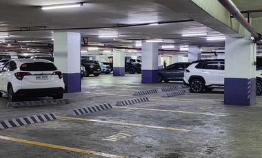 🚗 Parking Space Alert! Prime Location in Eastwood Parkview. Lease or Own Your Spot Today. Act Fast Before It's Gone! 🅿️🏡