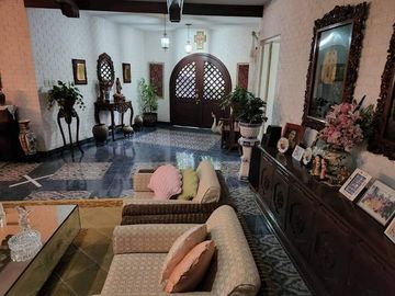 FOR SALE: Corner Bungalow House & Lot in Ayala Alabang Village, Muntinlupa City