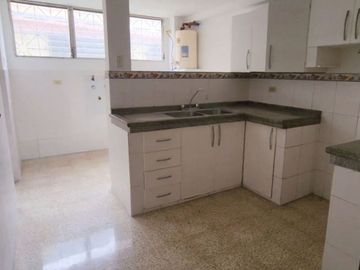 Venta de Condominio Sur de Guayaquil Barrio Centenario Av. Rosa Borja