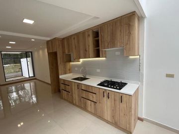 Elegante villa en venta por estrenar sector Río Amarillo, exclusivo sector, crédito VIP.