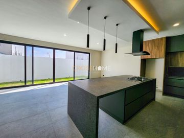 CASA EN VENTA, JURIQUILLA QRO.