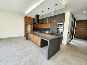 CASA EN VENTA, JURIQUILLA QRO.