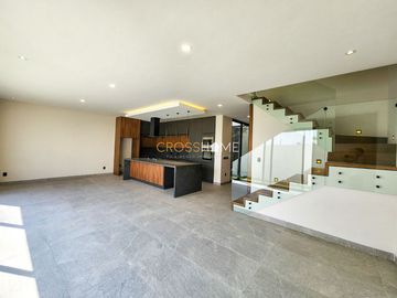 CASA EN VENTA, JURIQUILLA QRO.
