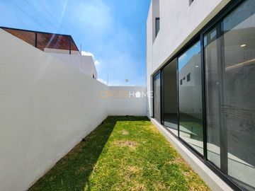 CASA EN VENTA, JURIQUILLA QRO.