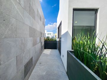 CASA EN VENTA, JURIQUILLA QRO.