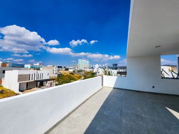 CASA EN VENTA, JURIQUILLA QRO.