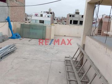 Azotea Piso 5 112M2 Para Construir Futura Vivienda La Perla