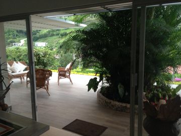EXCLUSIVA CASA CAMPESTRE. Sector San Bernardo del viento (Manizales).