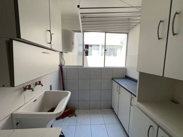 VENDO HERMOSO DEPARTAMENTO EN SURQUILLO.