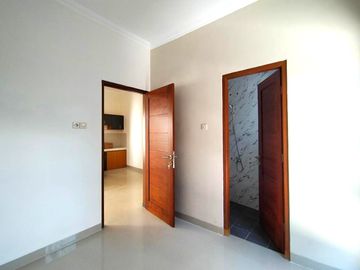 Rumah Cantik Minimalis di Trimulyo dekat Jalan Turi