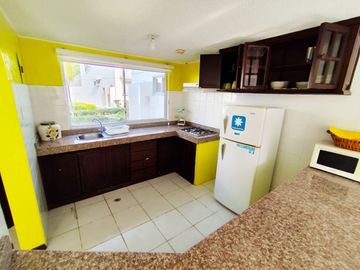 ✅ VENDO CONFORTABLE CASA DOS PLANTAS CON TERRAZA. (TONSUPA - ECUADOR)