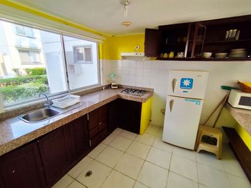 ✅ VENDO CONFORTABLE CASA DOS PLANTAS CON TERRAZA. (TONSUPA - ECUADOR)