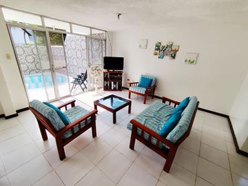 ✅ VENDO CONFORTABLE CASA DOS PLANTAS CON TERRAZA. (TONSUPA - ECUADOR)