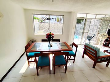 ✅ VENDO CONFORTABLE CASA DOS PLANTAS CON TERRAZA. (TONSUPA - ECUADOR)