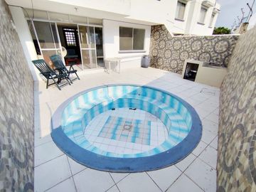 ✅ VENDO CONFORTABLE CASA DOS PLANTAS CON TERRAZA. (TONSUPA - ECUADOR)