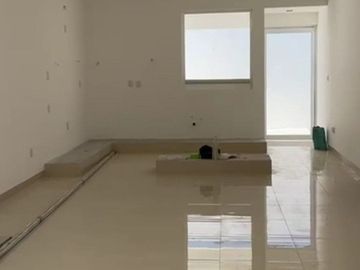 SE VENDE Casa en Mayorazgo