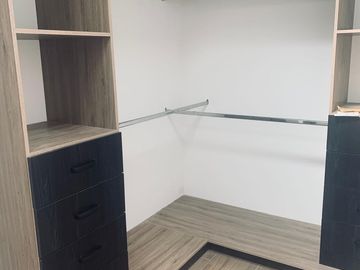 SE VENDE Casa en Mayorazgo
