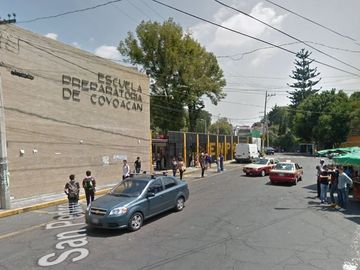 Casa en Col. Del Carmen, CDMX.