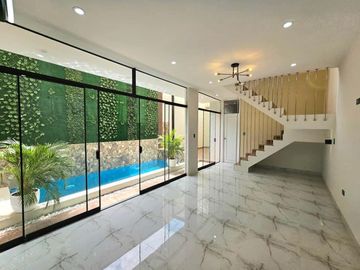 HERMOSA CASA DE ESTRENO CON PISCINA EN VENTA EN URB.ALAMEDA COUNTRY CLUB CASTILLA