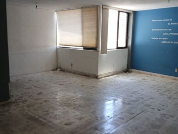 Edificio en Venta en San Francisquito, Frente a Plaza Latitud Victoria