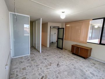 Edificio en Venta en San Francisquito, Frente a Plaza Latitud Victoria