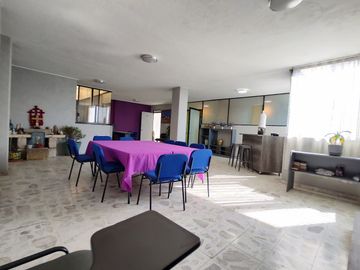 Edificio en Venta en San Francisquito, Frente a Plaza Latitud Victoria