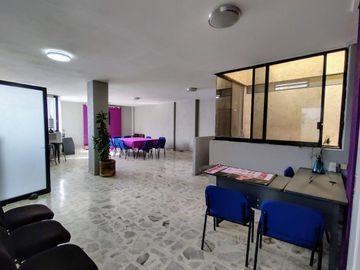 Edificio en Venta en San Francisquito, Frente a Plaza Latitud Victoria