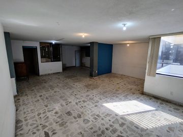 Edificio en Venta en San Francisquito, Frente a Plaza Latitud Victoria