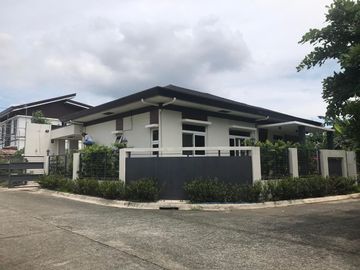 Modern Bungalow House for SALE at 10M or RENT 55k a month in Laguna BelAir 3