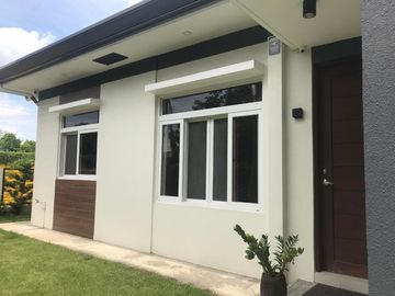 Modern Bungalow House for SALE at 10M or RENT 55k a month in Laguna BelAir 3