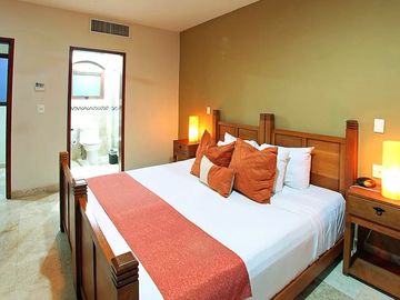 DEPARTAMENTO AMPLIO CON SERVICIOS CONDO-HOTELEROS A SOLO UNOS PASOS DE LA PLAYA Y LA 5TA AV. EN PLAYA DEL CARMEN