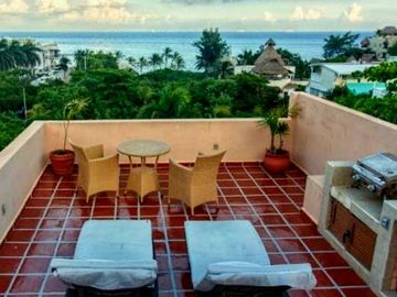 DEPARTAMENTO AMPLIO CON SERVICIOS CONDO-HOTELEROS A SOLO UNOS PASOS DE LA PLAYA Y LA 5TA AV. EN PLAYA DEL CARMEN