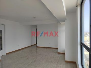 Departamento Con Vista Increible En El Piso12 , Con 2 Estacionamientos Disponibles , Urb San Andres 1 Ra Etapa