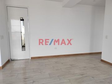 Departamento Con Vista Increible En El Piso12 , Con 2 Estacionamientos Disponibles , Urb San Andres 1 Ra Etapa