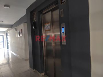 Departamento Con Vista Increible En El Piso12 , Con 2 Estacionamientos Disponibles , Urb San Andres 1 Ra Etapa