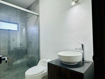Hermosa casa con  4 recamaras al sur de Pachuca. Reesidencial Altara 164