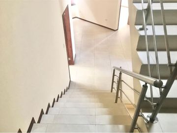 casa en urbanizacion privada de venta en manta B/L