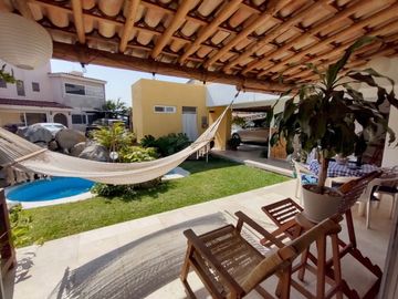 Casa estilo mediterráneo en Un solo Nivel En Burgos Bugambilias,  Temixco Morelos.