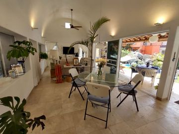 Casa estilo mediterráneo en Un solo Nivel En Burgos Bugambilias,  Temixco Morelos.