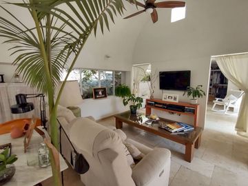 Casa estilo mediterráneo en Un solo Nivel En Burgos Bugambilias,  Temixco Morelos.